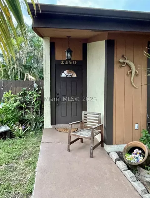 2350 Pecan Ct #2350, Pembroke Pines, FL 33026