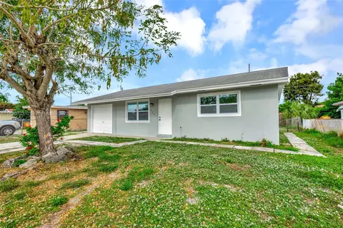 926 S 12th Ct S, Lake Worth, FL 33460