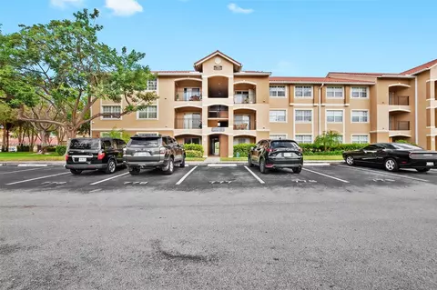 11631 SW 2nd St #20-101, Pembroke Pines, FL 33025