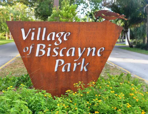 724 NE 119th St, Biscayne Park, FL 33161