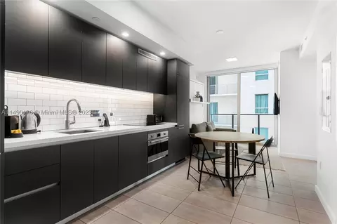 227 NE 2nd St #1508, Miami, FL 33132