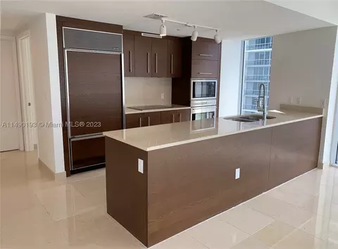 475 Brickell Ave #3115, Miami, FL 33131