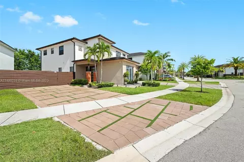 15561 NW 88th Ave, Miami Lakes, FL 33018