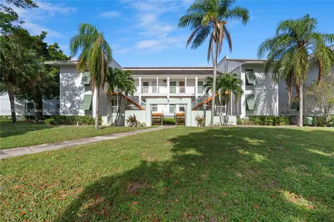 162 Cypress Point Dr #162, Palm Beach Gardens, FL 33418