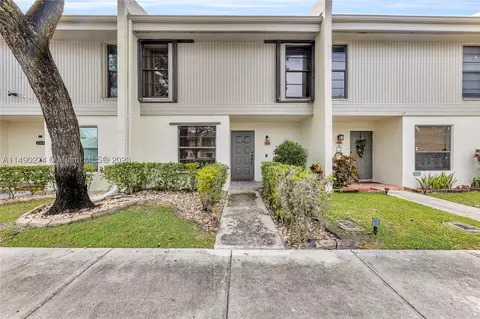 1072 NW 98th Ter #114, Pembroke Pines, FL 33024