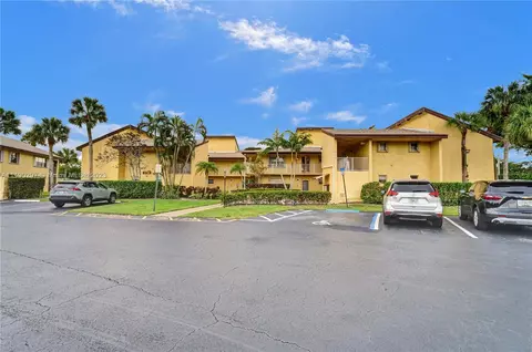 8780 Azalea Ct #201, Tamarac, FL 33321
