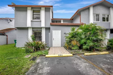 8180 NW 99th Ter #2261, Hialeah Gardens, FL 33016