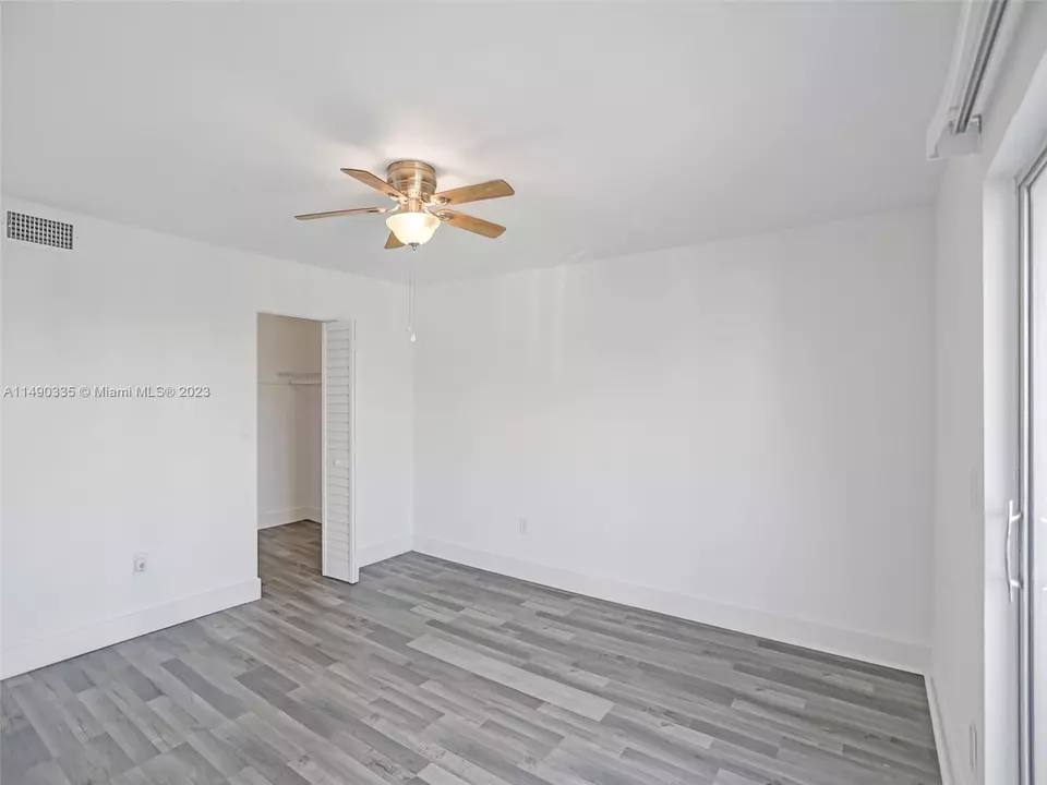  7620 Carlyle Ave #403, Miami Beach, FL 33141 photo 32