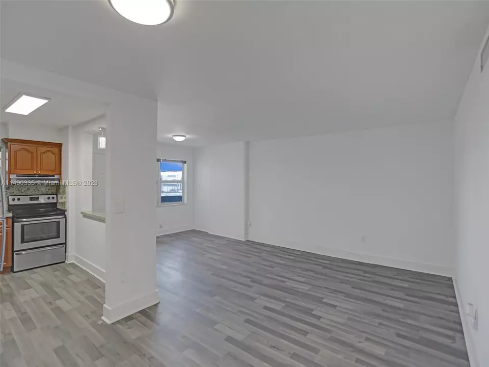  7620 Carlyle Ave #403, Miami Beach, FL 33141 photo 6