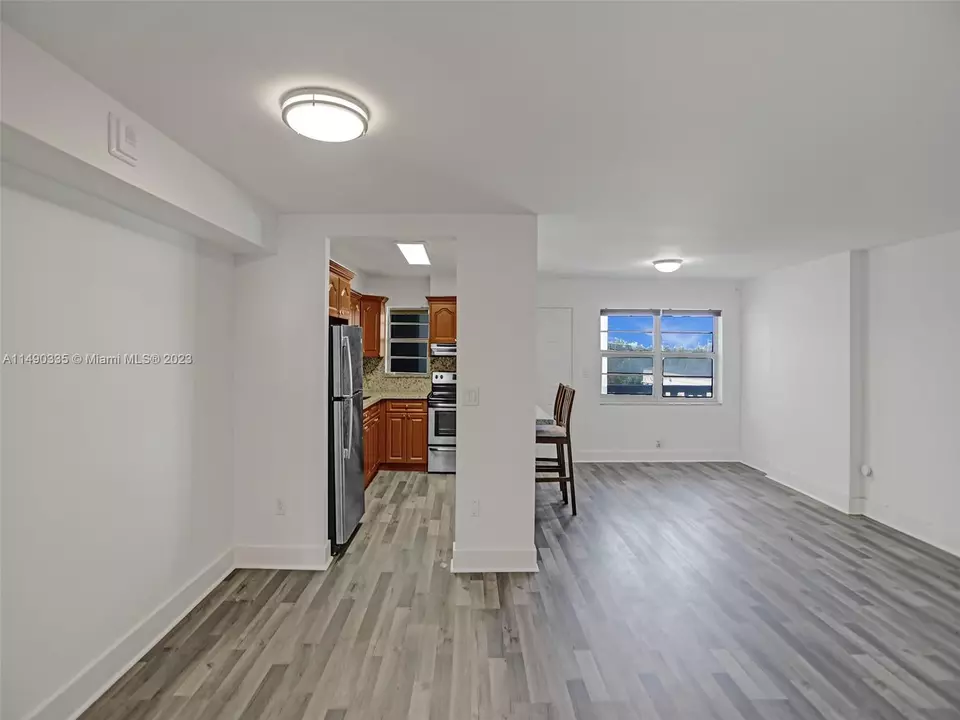  7620 Carlyle Ave #403, Miami Beach, FL 33141 photo 7