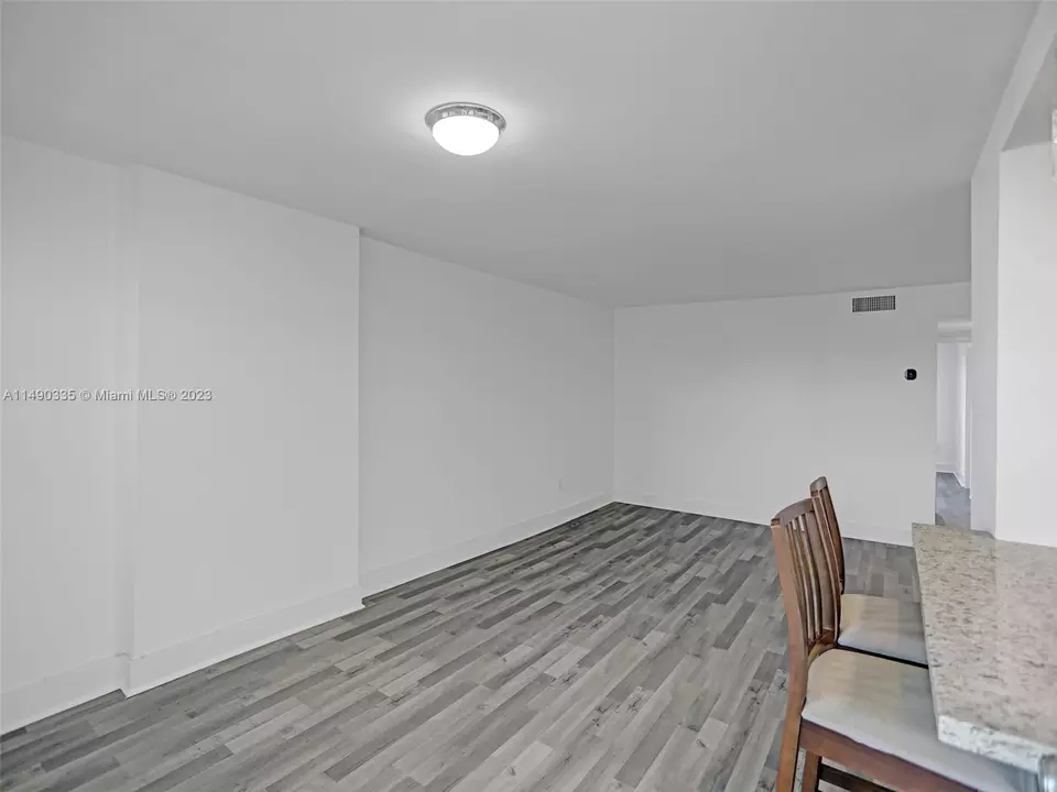  7620 Carlyle Ave #403, Miami Beach, FL 33141 photo 10