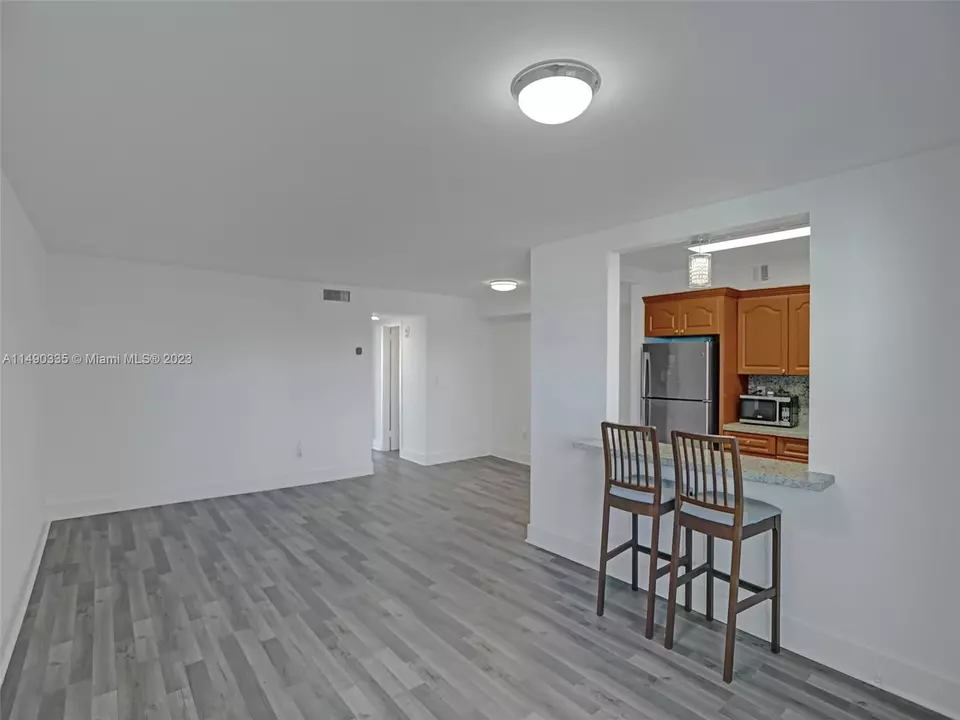  7620 Carlyle Ave #403, Miami Beach, FL 33141 photo 8