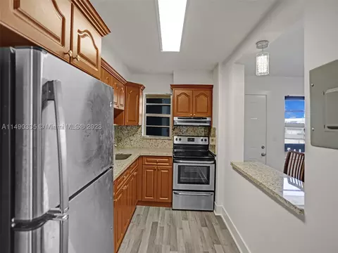 7620 Carlyle Ave #403, Miami Beach, FL 33141