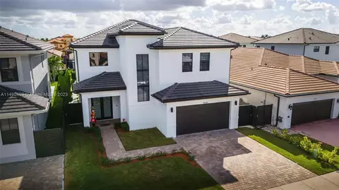 14470 SW 21st St, Miami, FL 33175