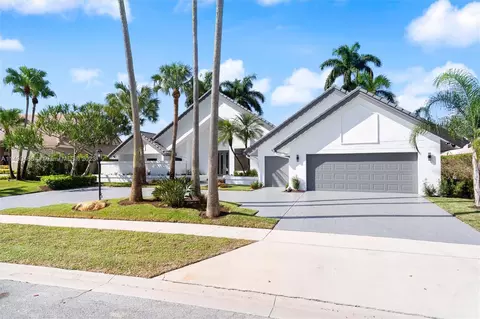 17831 Heather Ridge Ln, Boca Raton, FL 33498
