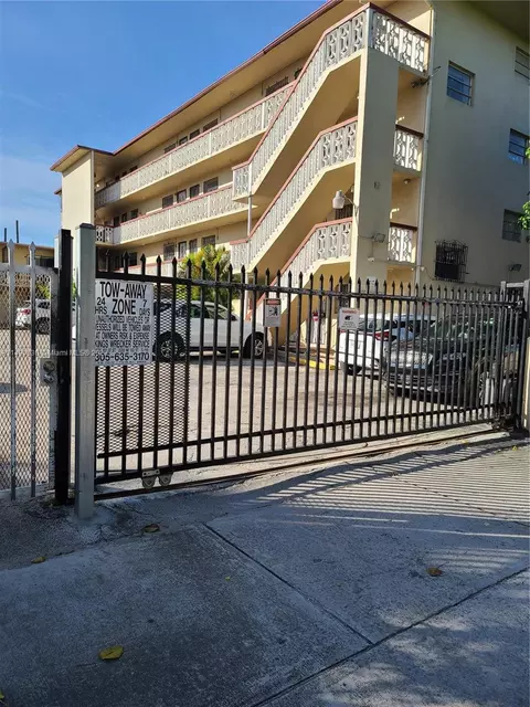 1220 SW 5th St #12, Miami, FL 33135