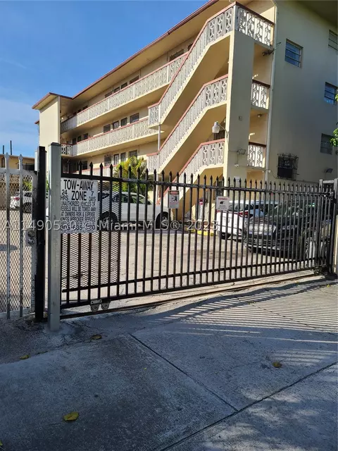 1220 SW 5th St #12, Miami, FL 33135