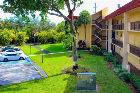 3490 Foxcroft Rd #B302, Miramar, FL 33025