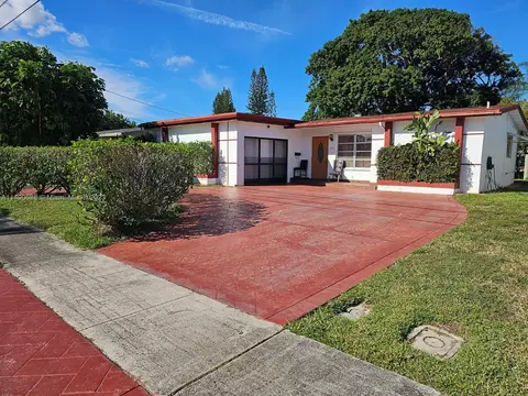 8681 NW 26th Pl, Sunrise, FL 33322