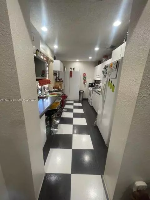 661 E 64th St, Hialeah, FL 33013 photo 16