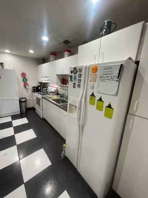 661 E 64th St, Hialeah, FL 33013 photo 17