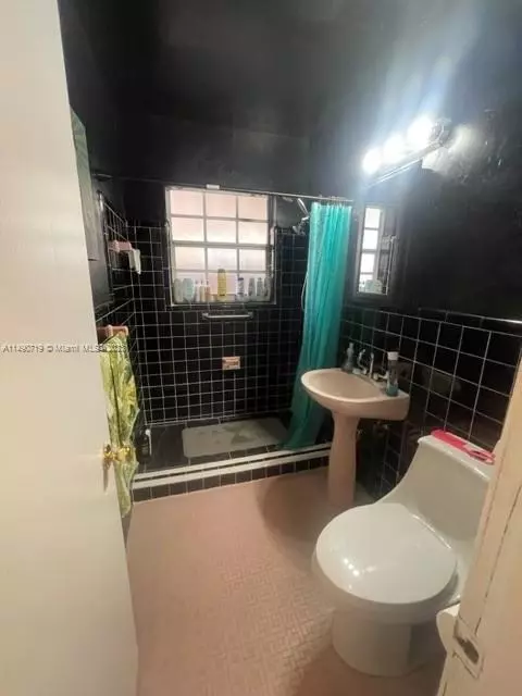 661 E 64th St, Hialeah, FL 33013 photo 12