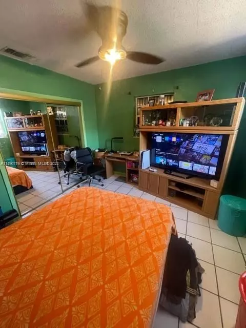 661 E 64th St, Hialeah, FL 33013 photo 9