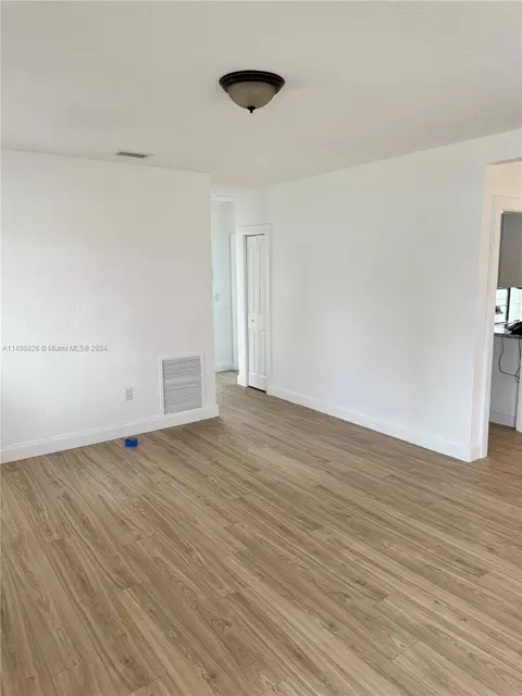 550 SE 2nd St, Hialeah, FL 33010 photo 6