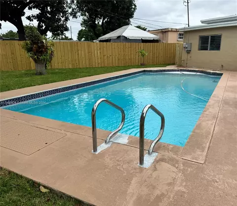 550 SE 2nd St, Hialeah, FL 33010 photo 21