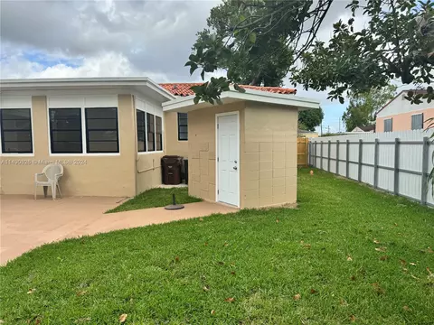 550 SE 2nd St, Hialeah, FL 33010 photo 14