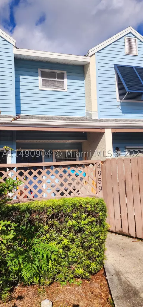 4959 N Hemingway Cir #4959, Margate, FL 33063