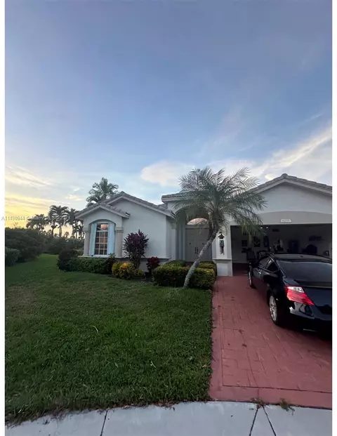 6270 Swans Ter, Coconut Creek, FL 33073