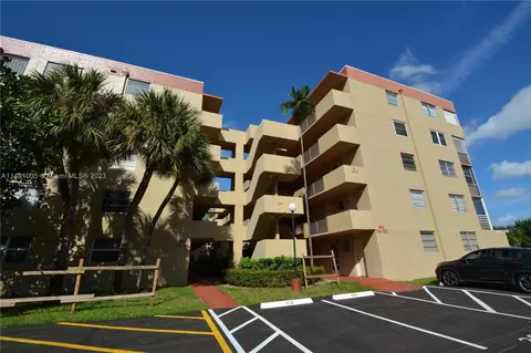 410 NW 68th Ave #505, Plantation, FL 33317