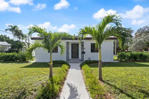 4050 SW 2nd St, Miami, FL 33134