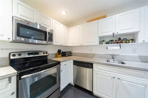 10185 Collins Ave #208, Bal Harbour, FL 33154