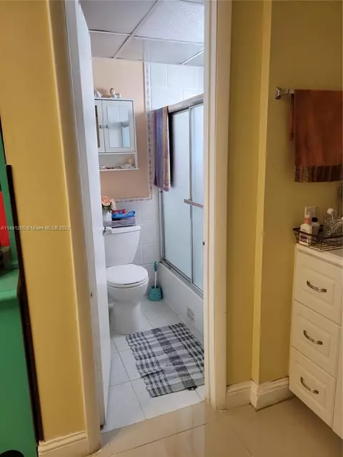 440 E 23rd St #1302, Hialeah, FL 33013 photo 17