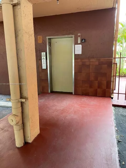 440 E 23rd St #1302, Hialeah, FL 33013 photo 31