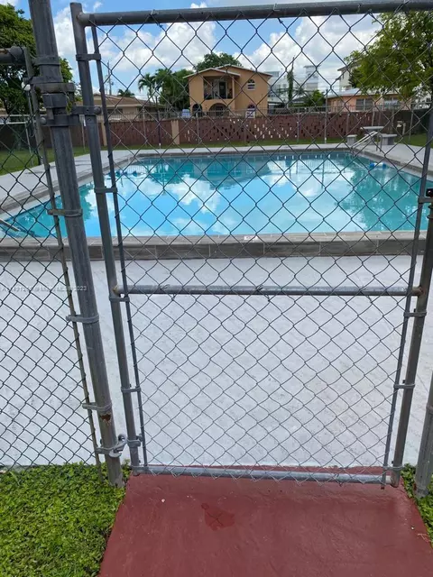 440 E 23rd St #1302, Hialeah, FL 33013 photo 28