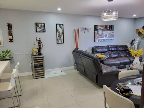 440 E 23rd St #1302, Hialeah, FL 33013 photo 5