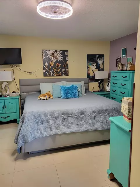 440 E 23rd St #1302, Hialeah, FL 33013 photo 16