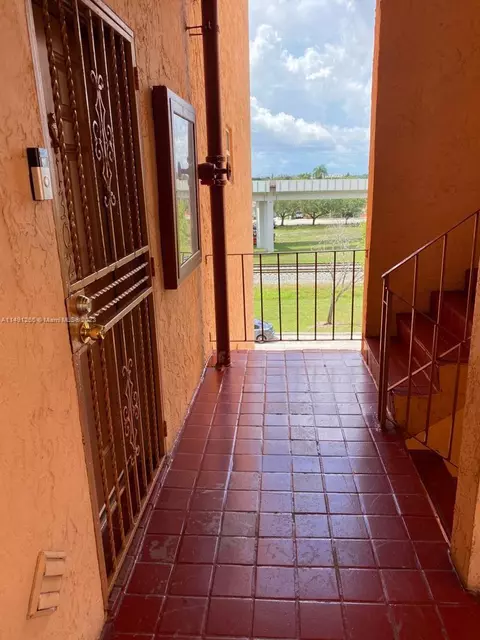 440 E 23rd St #1302, Hialeah, FL 33013 photo 25