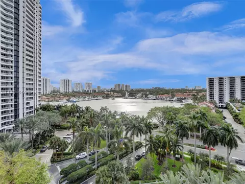 21205 Yacht Club Dr #1004, Aventura, FL 33180