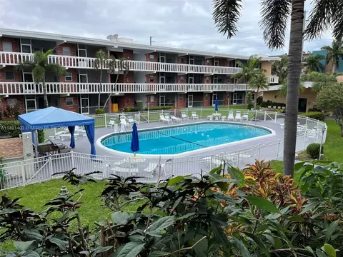181 NE 14th Ave #22B, Hallandale Beach, FL 33009