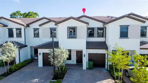 231 SW 159 Ter, Pembroke Pines, FL 33027