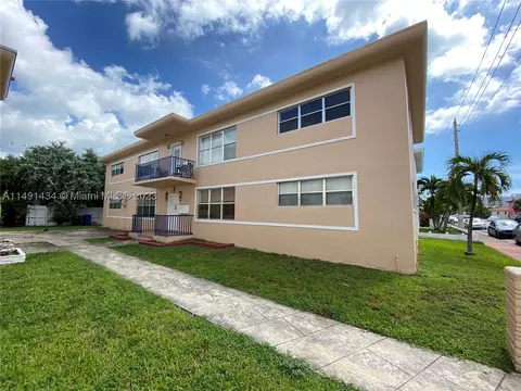 825 85th St, Miami Beach, FL 33141