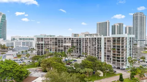 200 Leslie Dr #1031, Hallandale Beach, FL 33009
