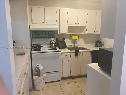 20731 NE 4th Pl #101, Miami, FL 33179