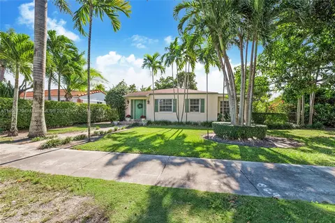 5984 SW 42nd St, Miami, FL 33155