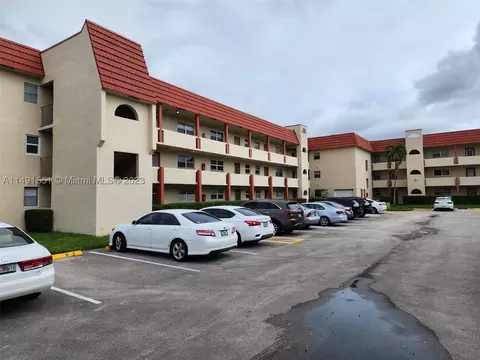 2651 E Sunrise Lakes Dr #106, Sunrise, FL 33322