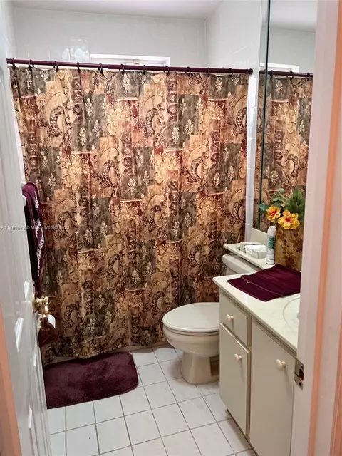 3244 W 77th Pl, Hialeah, FL 33018 photo 10